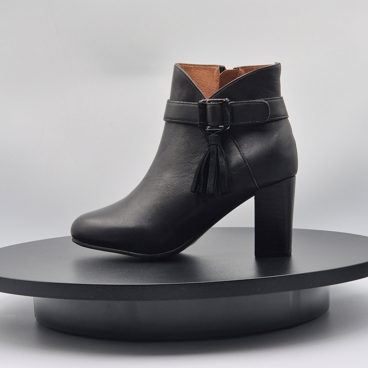 CHAUSSURE CUIR À TALONS ET BOUT RONDS PAR EMILIE KARSTON POUR FEMMES