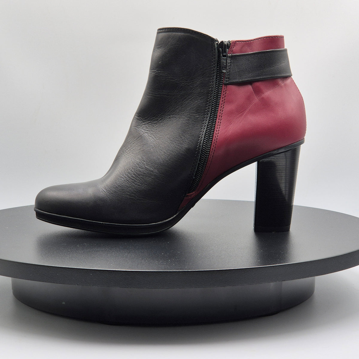 CHAUSSURE CUIR PAR J. Metayer POUR FEMME