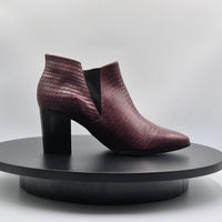 CHAUSSURE CUIR VIOLET À TALONS CARRÉS PAR J.METAYER POUR FEMME