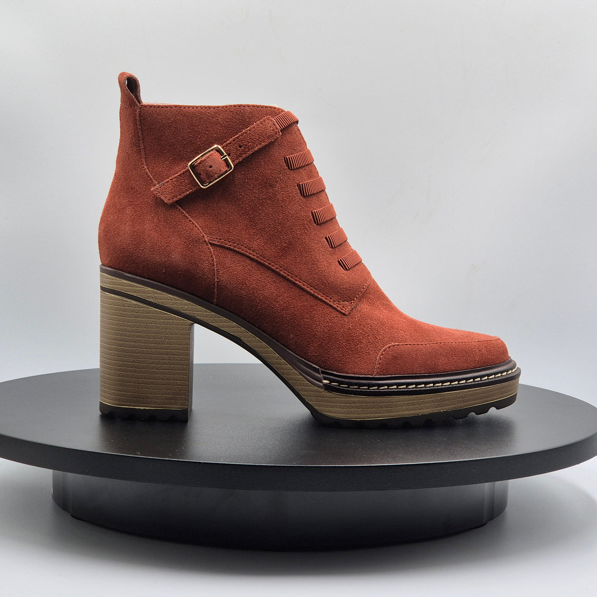 CHAUSSURE CUIR ORANGE PAR ÉMILIE KARSTON POUR FEMME